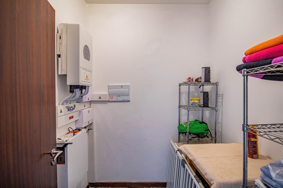 5 Bedroom Property for Sale in Yzerfontein Western Cape